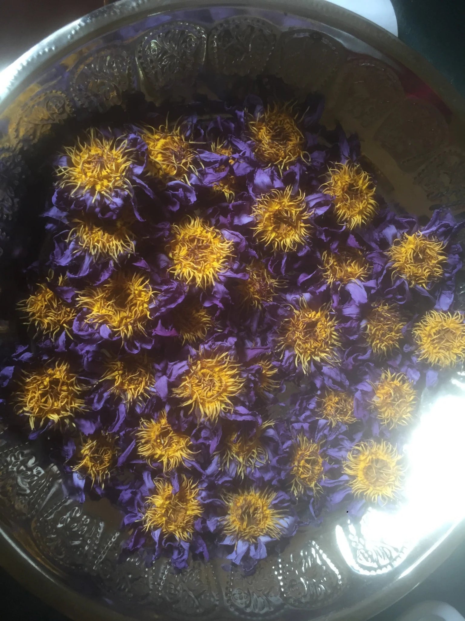 Regular Blue Lotus Flowers – Whole & Crushed (Nymphaea nouchali)