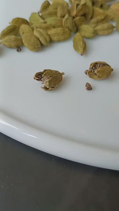 Premium Ceylon Cardamom from Sri Lanka - Authentic Green Cardamom Pods